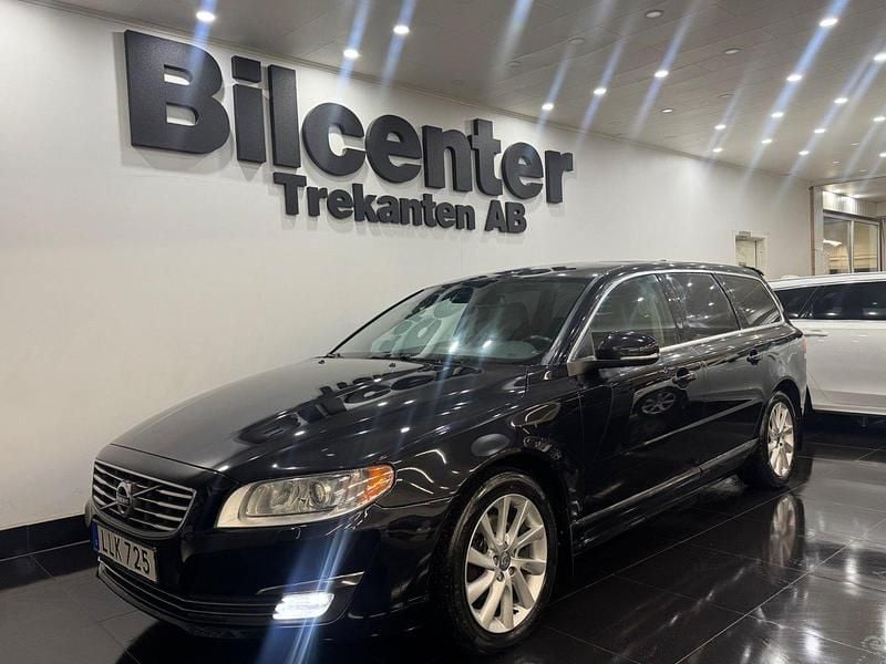 Svart Begagnad 2014 Volvo V70 Summum Kombi | 129 900 kr (Lite dyr) - Bild 1/4