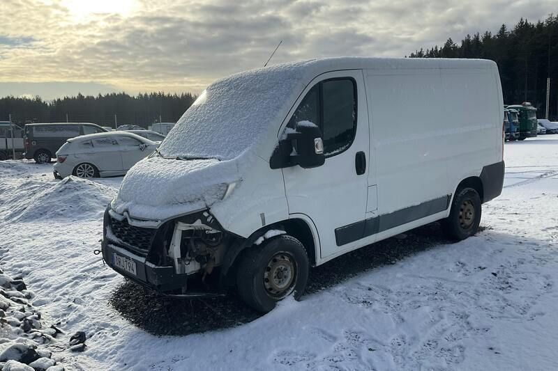 Vit Begagnad 2016 Citroën Jumper Minibuss | 59 000 kr - Bild 1/4