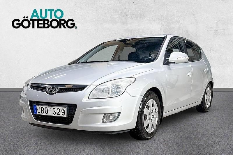 Silver Begagnad 2008 Hyundai i30 Halvkombi | 34 900 kr (Marknadspris) - Bild 1/3