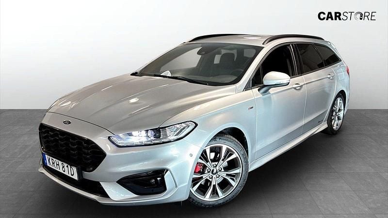 Grå (silver) Begagnad 2021 Ford Mondeo ST-Line Kombi | 234 900 kr (Marknadspris) - Bild 1/4