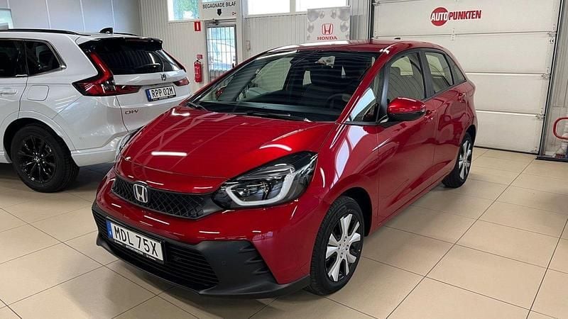 Röd (premium chrystal red) Ny 2025 Honda Jazz Elegance Halvkombi | 288 800 kr (Bra pris) - Bild 1/4