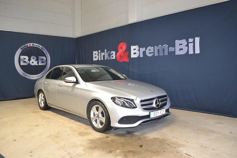 Begagnad Mercedes E220 Avantgarde 194 HK (142 kW) 2018 Silver Sedan