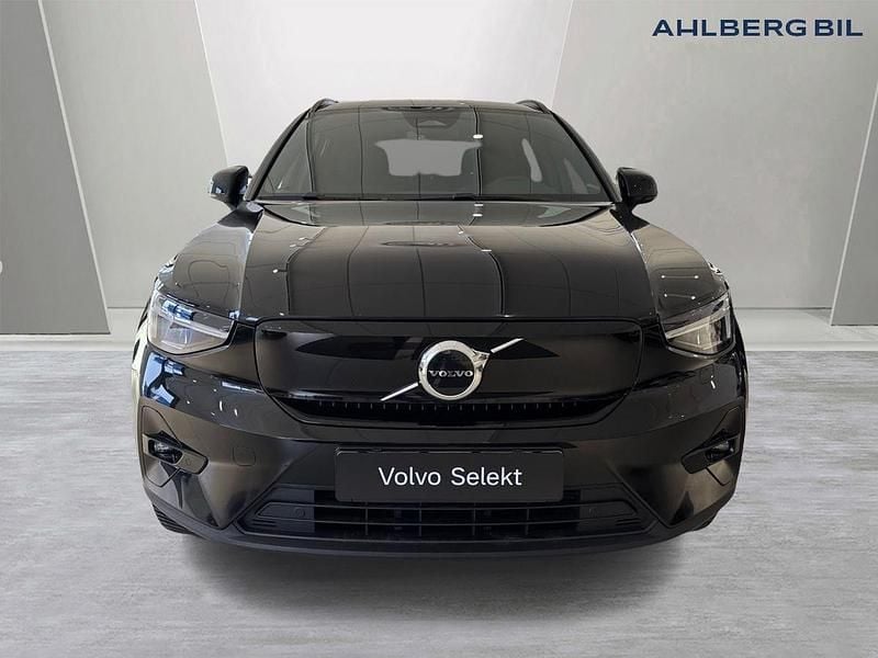 Begagnad Volvo XC40 Plus 303 kW (413 HK) 2023 Svart SUV