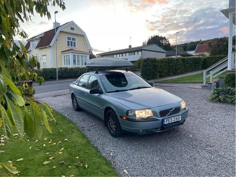 Begagnad 2000 Volvo S80 Sedan | 20 000 kr (Marknadspris) - Bild 1/4