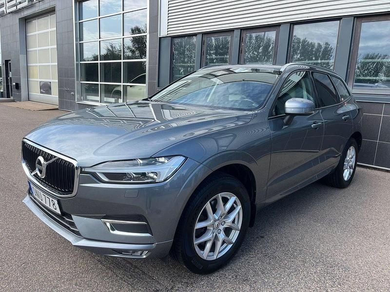Grå Begagnad 2019 Volvo XC60 Momentum SUV | 319 900 kr (Superpris) - Bild 1/4