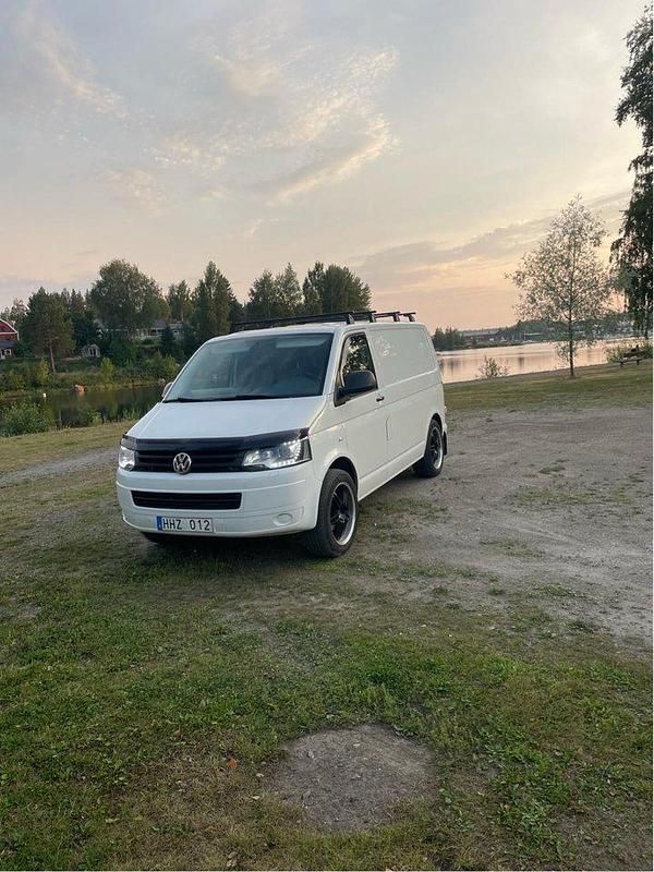 Vit Begagnad 2014 VW T5 Van | 95 000 kr (Bra pris) - Bild 1/4
