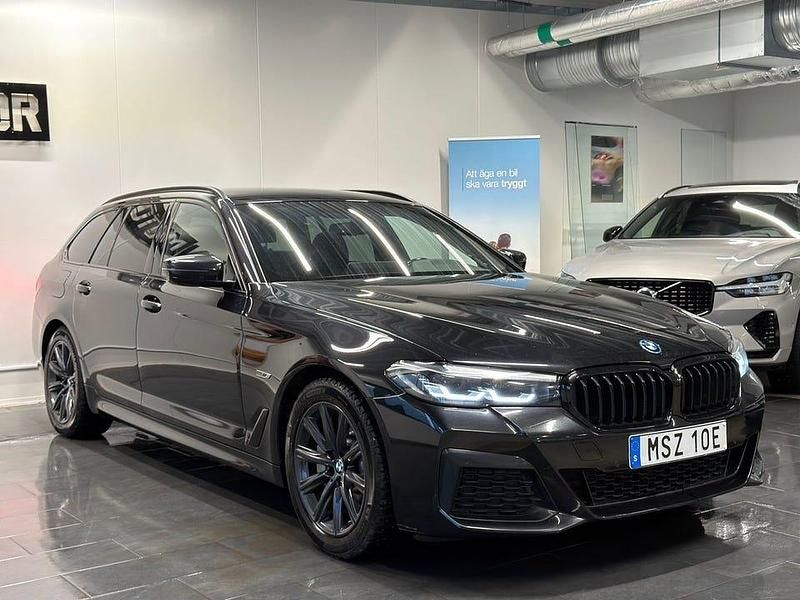 Begagnad BMW 530 M Sport 292 HK (214 kW) 2023 Svart Kombi