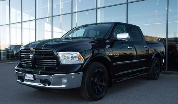 Svart Begagnad 2014 RAM 1500 Pickup | 279 000 kr (Lite dyr) - Bild 1/4