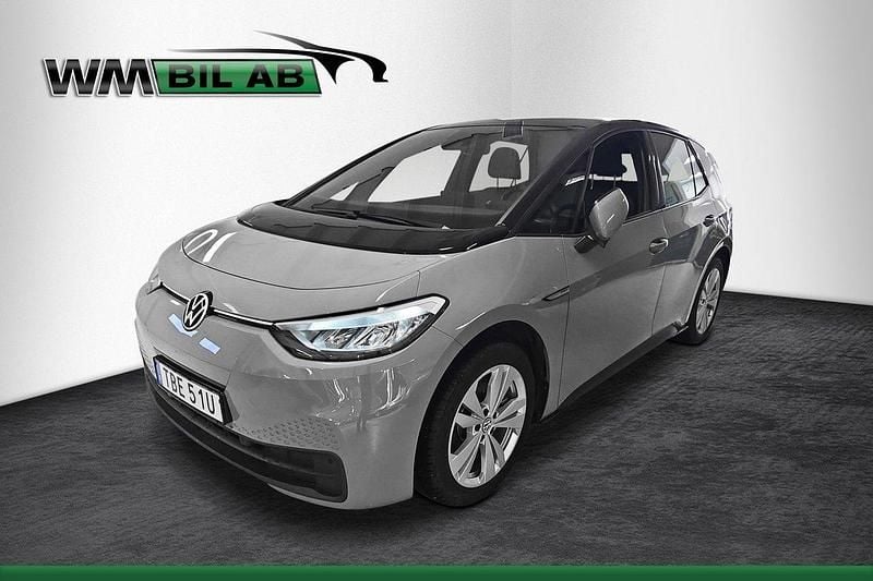 Grå Begagnad 2023 VW ID.3 Pro Halvkombi | 304 000 kr (Marknadspris) - Bild 1/4
