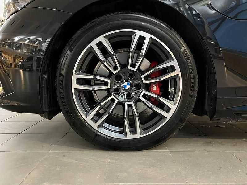 Begagnad BMW 530 M Sport 190 HK (139 kW) 2025 Safirsvart metallic Kombi