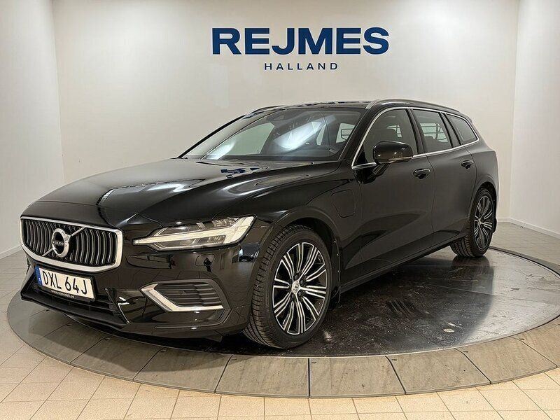 Svart Begagnad 2021 Volvo V60 Inscription Kombi | 299 500 kr (Marknadspris) - Bild 1/4