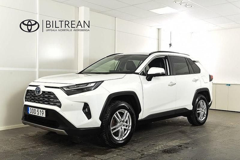 Vit Begagnad 2022 Toyota RAV4 Hybrid Executive SUV | 354 900 kr (Marknadspris) - Bild 1/4