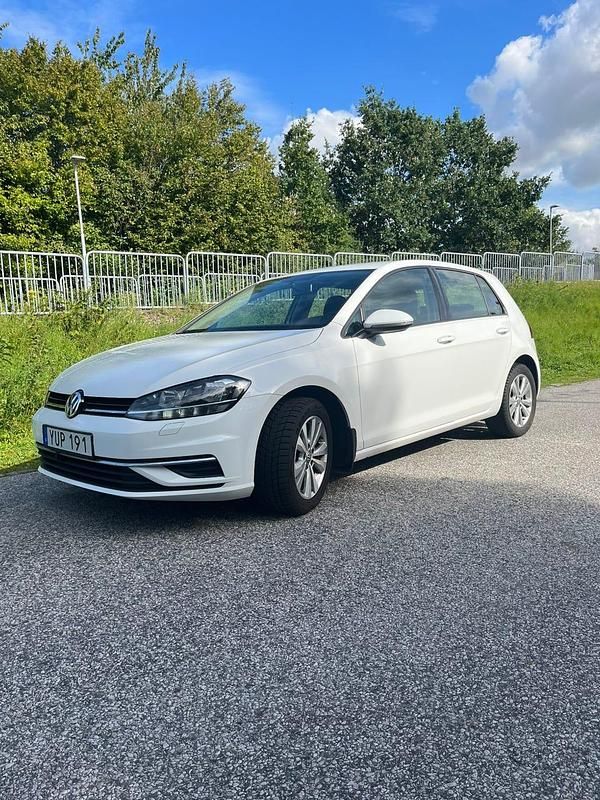 Begagnad VW Golf VII 110 HK (80 kW) 2018