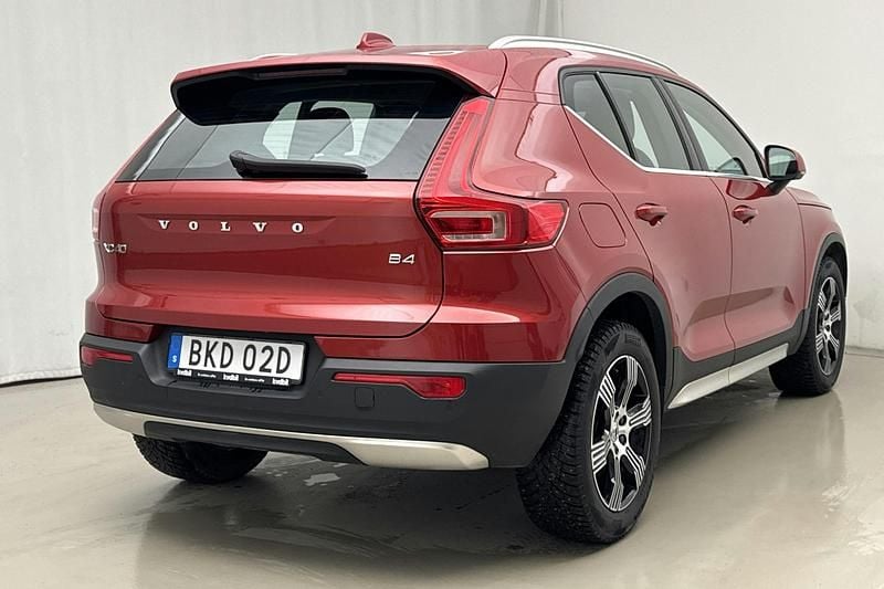 Begagnad Volvo XC40 Inscription 197 HK (144 kW) 2021 Röd SUV