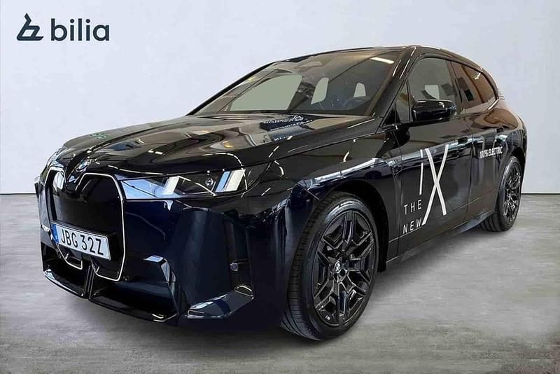 Svart Begagnad 2025 BMW iX M Sport SUV | 949 000 kr - Bild 1/1