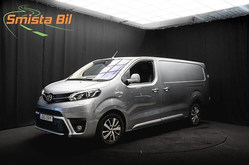 Silver Begagnad 2020 Toyota Proace Van | 189 900 kr (Marknadspris) - Bild 1/3