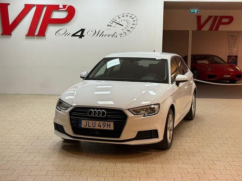 Begagnad Audi A3 Proline 150 HK (110 kW) 2020 Vit Sedan