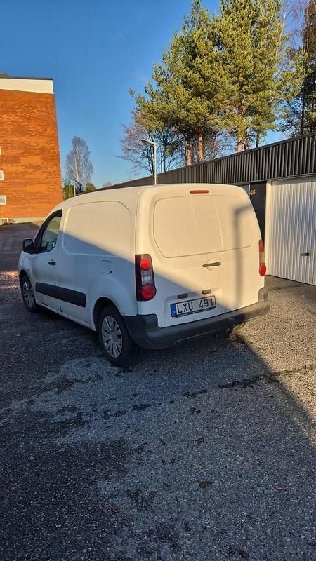 Begagnad 2013 Citroën Berlingo Van | 52 000 kr (Marknadspris) - Bild 1/4