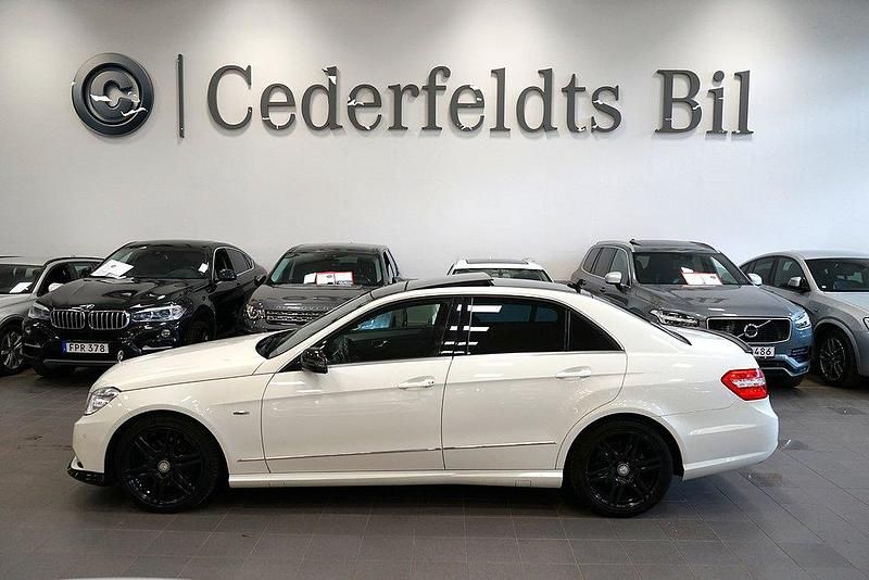 Vit Begagnad 2010 Mercedes E220 Avantgarde Sedan | 148 800 kr (Dyr) - Bild 1/3