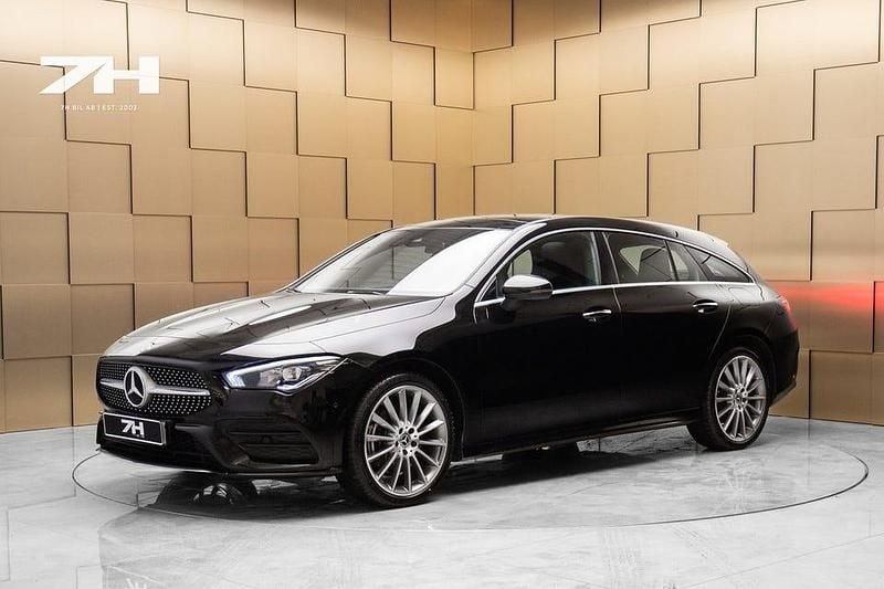 Begagnad Mercedes CLA250 Shooting Brake AMG line 218 HK (160 kW) 2023 Svart Kombi