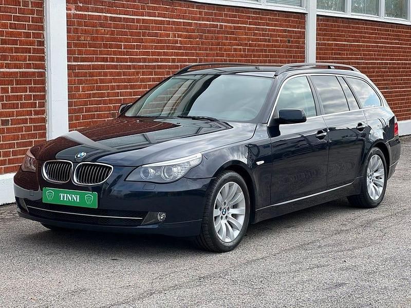 Blå Begagnad 2008 BMW 535 Kombi | 110 000 kr (Marknadspris) - Bild 1/4