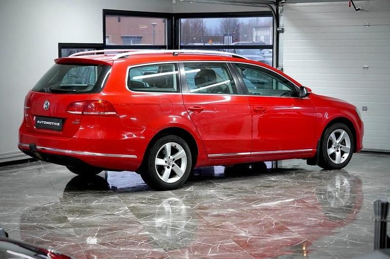 Begagnad VW Passat 150 HK (110 kW) 2011 Röd Kombi