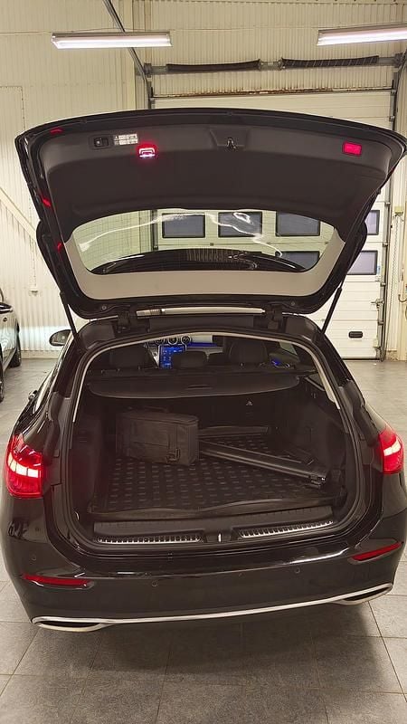 Begagnad Mercedes C300e 204 HK (150 kW) 2022 Svart Kombi