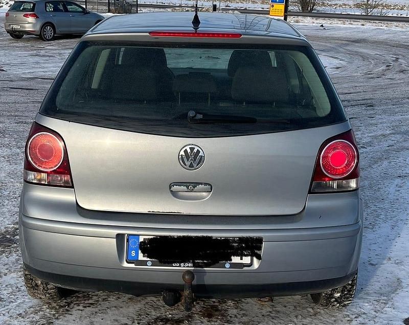 Begagnad VW Polo 80 HK (58 kW) 2007 Halvkombi