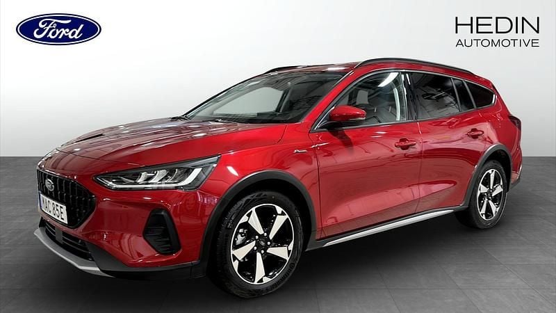 Frozen white Begagnad 2023 Ford Focus Active Kombi | 224 900 kr (Superpris) - Bild 1/4