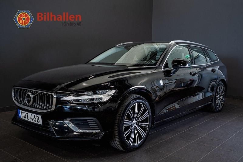 Svart Begagnad 2022 Volvo V60 Inscription Kombi | 349 900 kr (Marknadspris) - Bild 1/4