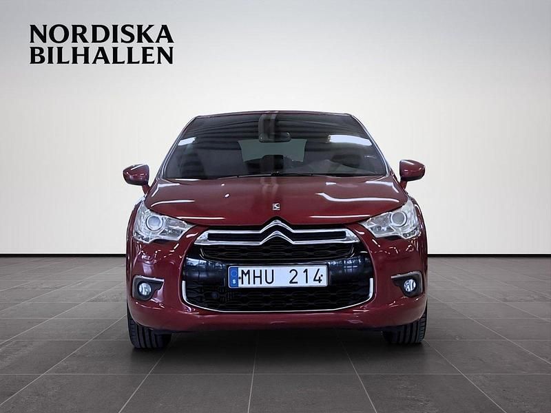 Begagnad Citroën DS4 112 HK (82 kW) 2011 Röd Halvkombi