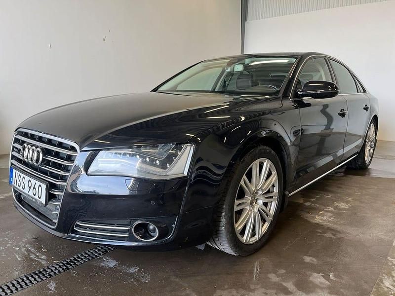 Svart Begagnad 2010 Audi A8 Design Sedan | 249 900 kr - Bild 1/4