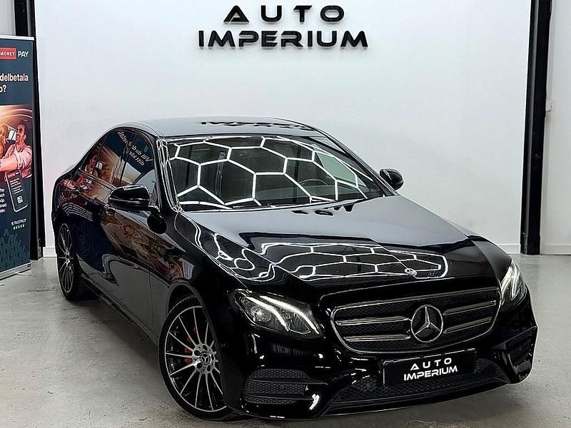 Svart Begagnad 2017 Mercedes E220 AMG Sedan | 229 900 kr (Marknadspris) - Bild 1/4