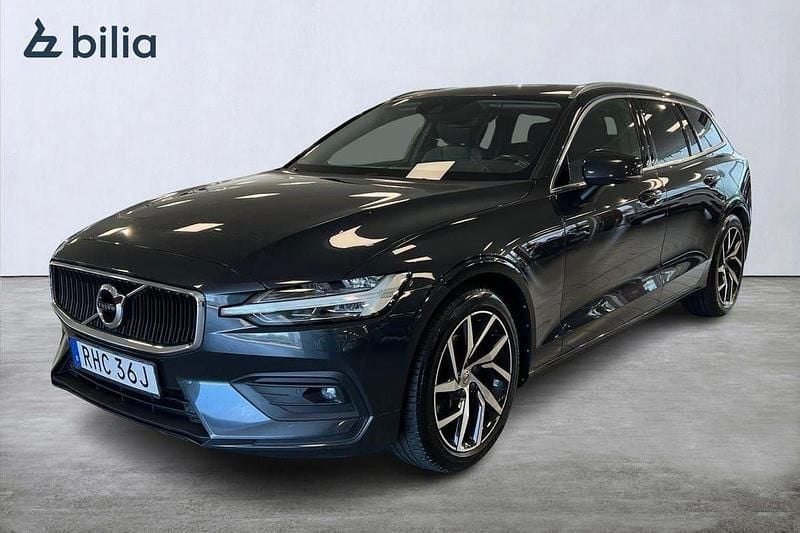 Grå Begagnad 2019 Volvo V60 Momentum Kombi | 289 900 kr (Marknadspris) - Bild 1/3