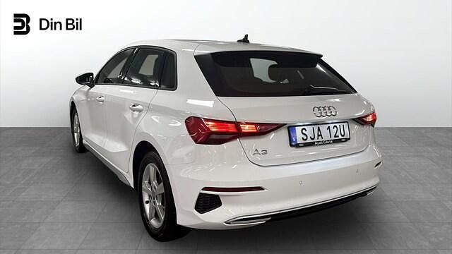 Begagnad Audi A3 Design 150 HK (110 kW) 2023 Vit Sedan