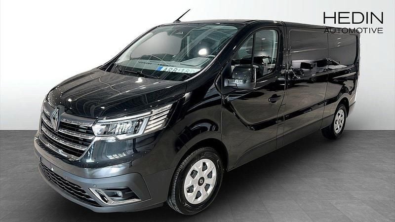 Svart (black) Ny 2025 Renault Trafic Van | 504 875 kr (Dyr) - Bild 1/4