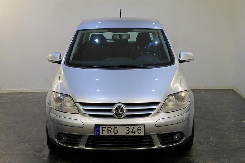 Begagnad VW Golf Plus Cross Trendline 140 HK (102 kW) 2007 Silver Minibuss