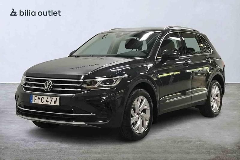 Grå Begagnad 2022 VW Tiguan SUV | 304 900 kr - Bild 1/1