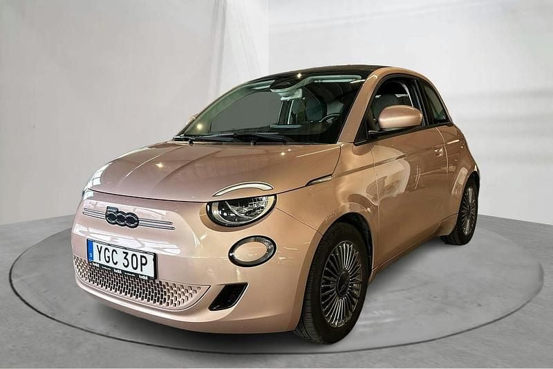 Röd Begagnad 2022 Fiat 500e Cab | 199 000 kr (Superpris) - Bild 1/4