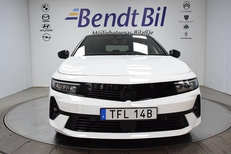 Begagnad Opel Astra 131 HK (96 kW) 2024 Vit Halvkombi