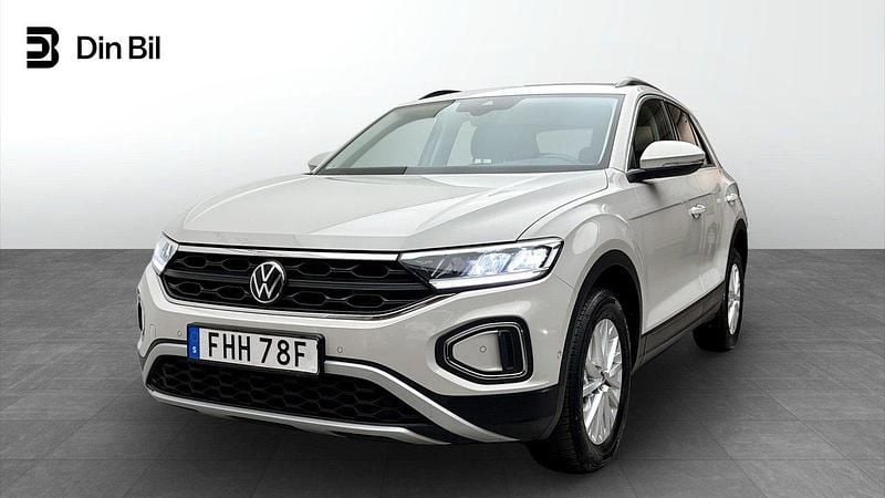Grå Begagnad 2022 VW T-Roc Life SUV | 249 900 kr (Marknadspris) - Bild 1/4