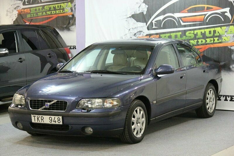 Mörkblå Begagnad 2002 Volvo S60 Business Edition Sedan | 29 900 kr (Bra pris) - Bild 1/4