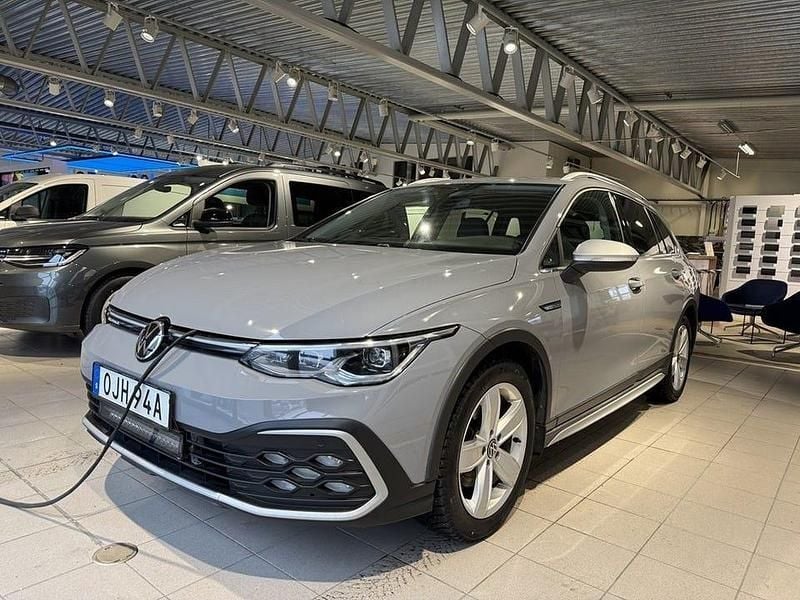 Begagnad VW Golf Alltrack 190 HK (139 kW) 2022 Moonstone grey Kombi