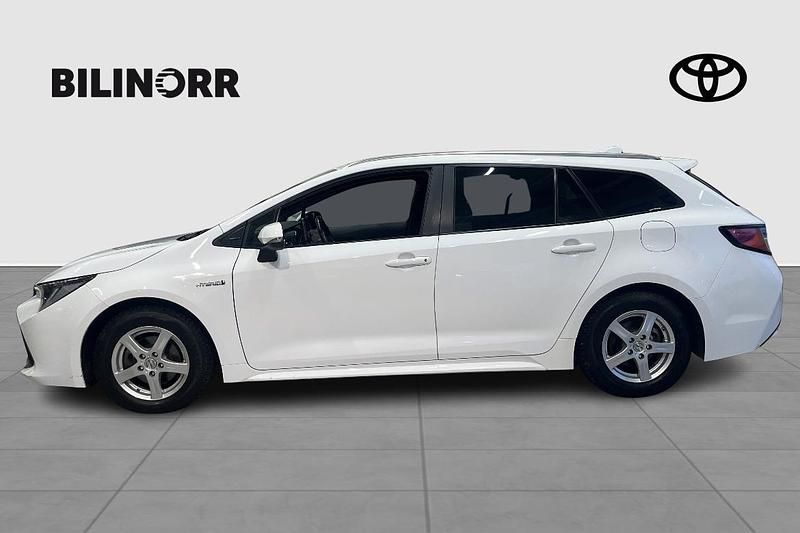 Begagnad Toyota Corolla 124 HK (91 kW) 2019 Vit Kombi