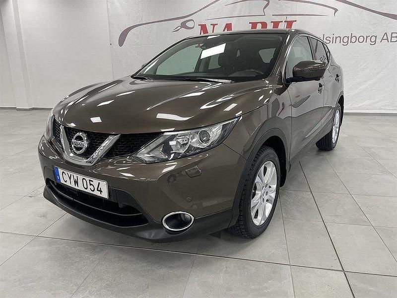 Brun Begagnad 2017 Nissan Qashqai SUV | 134 900 kr (Marknadspris) - Bild 1/4
