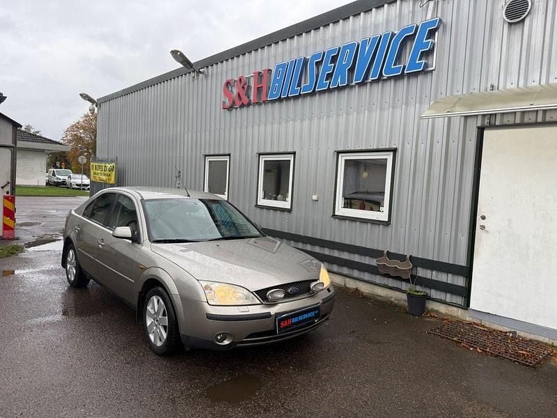 Okänd Begagnad 2001 Ford Mondeo Halvkombi | 10 900 kr (Dyr) - Bild 1/4
