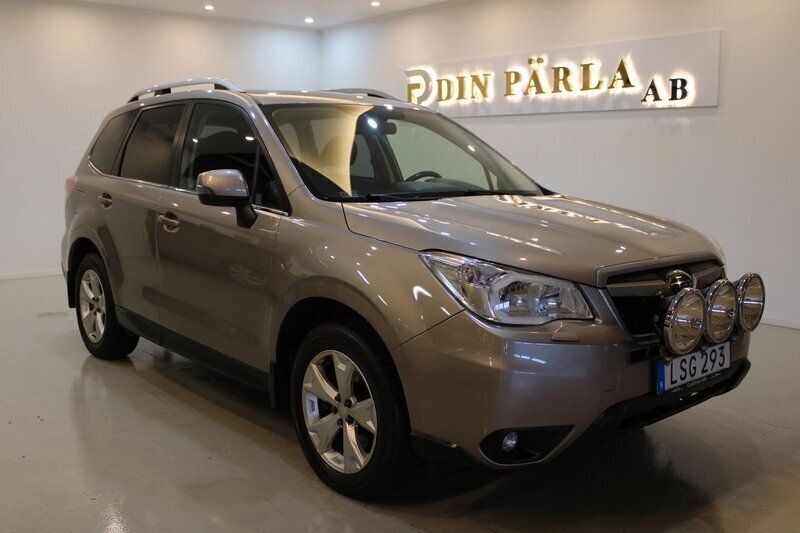 Ljusbrun (brun) Begagnad 2015 Subaru Forester SUV | 119 900 kr (Marknadspris) - Bild 1/4