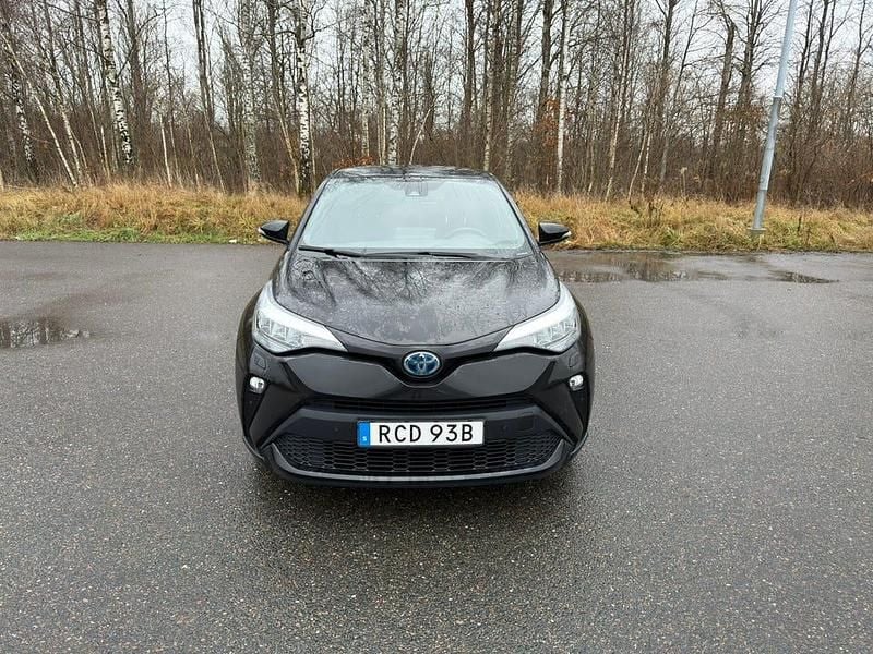 Begagnad 2022 Toyota C-HR SUV | 235 000 kr (Bra pris) - Bild 1/4