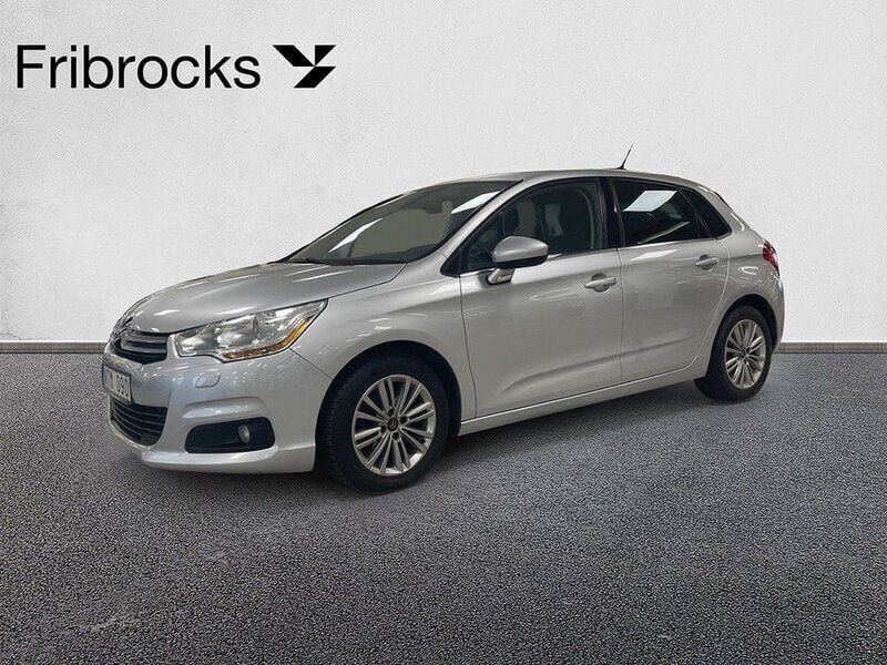 Silver Begagnad 2011 Citroën C4 Halvkombi | 69 900 kr (Lite dyr) - Bild 1/4