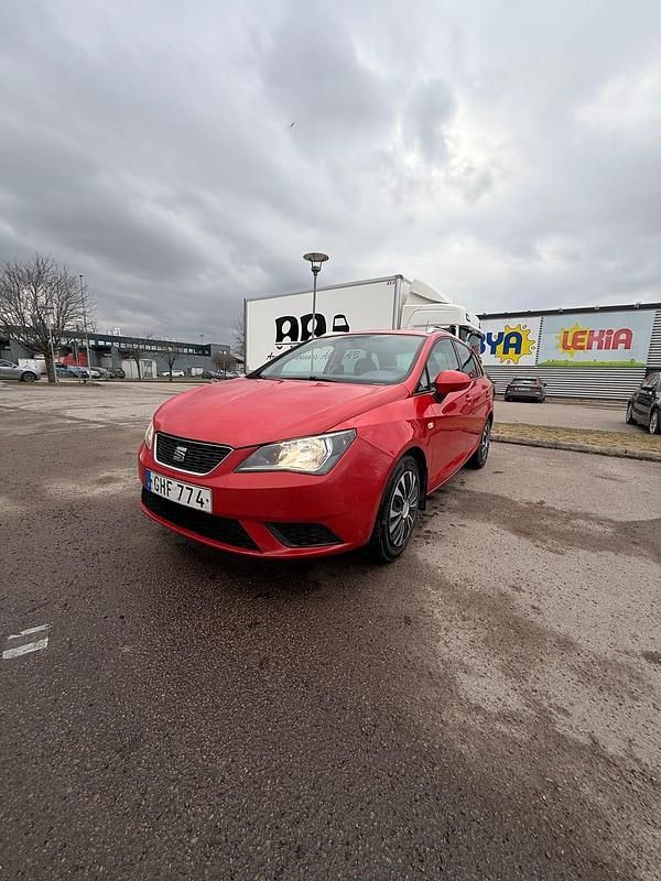 Begagnad Seat Ibiza 105 HK (77 kW) 2015